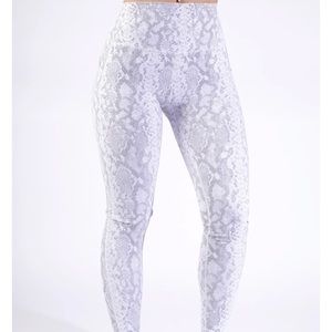 Cobra V4 executive leggings from crvs